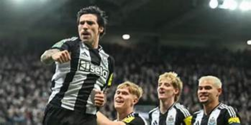 PSV的反击与中场战术调整-亚新体育