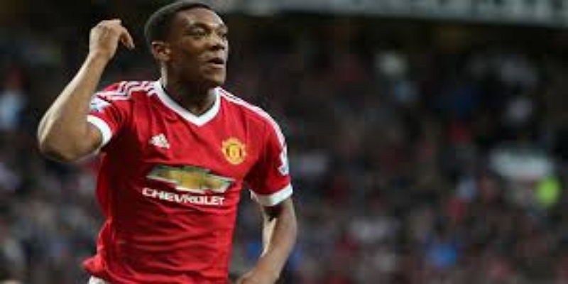 七年红魔历程：从新亨利到边缘人-亚新体育