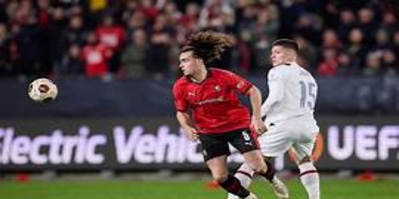 战术与球员表现深度剖析 -亚新体育