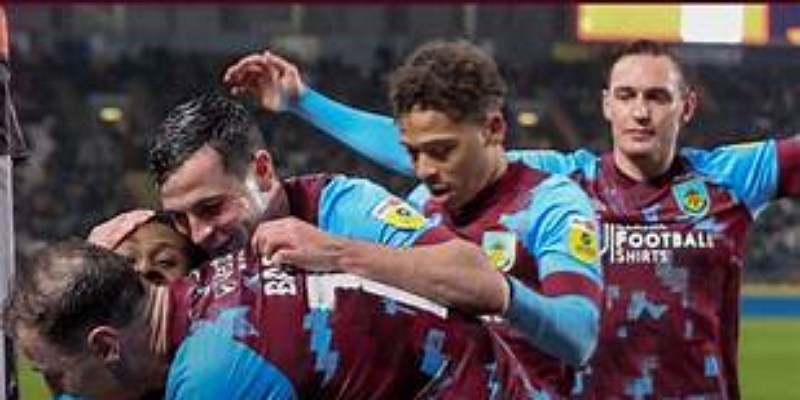 球场文化与足球精神-亚新体育